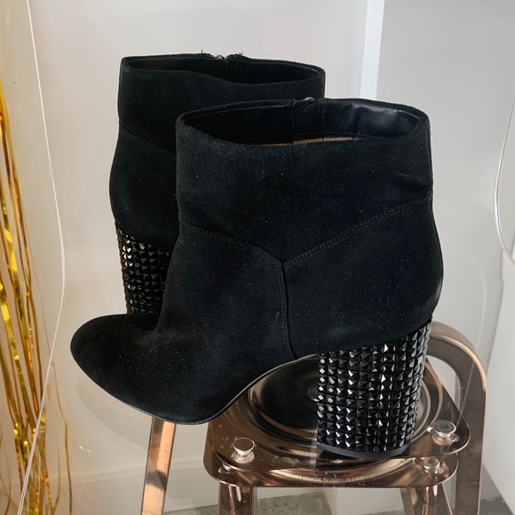 BLACK FAUX SUEDE BOOTIES - Picture 3 of 4